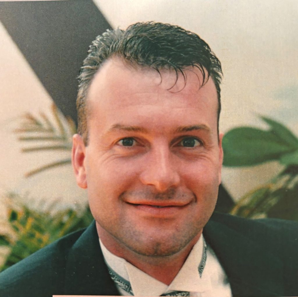 Avis de décès de Donald Hunter, cliente d'Épilogue crémation, service de crémation en ligne.